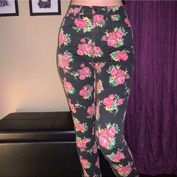 Guess Black Jeans with Flowers - Picture 1 of 7